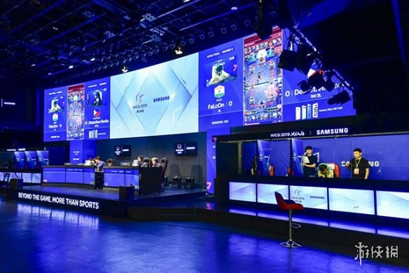 他在边路的 他在边路的